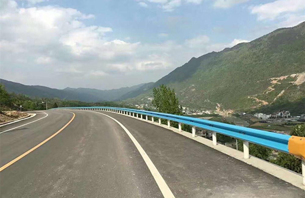 波形护栏的通俗螺栓和防盗螺栓有什么差别之处？